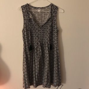Old Navy Black and White Patterned Dress